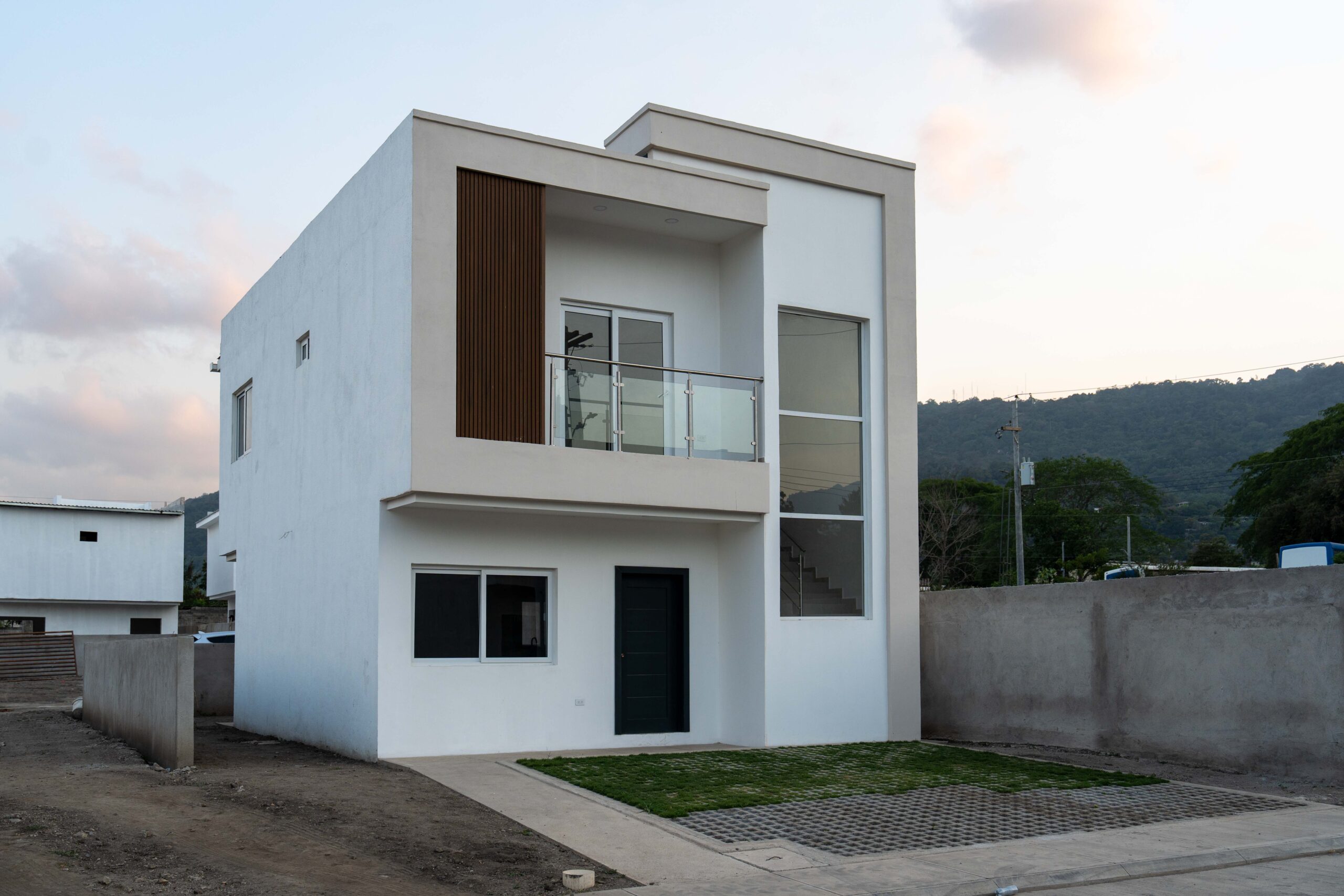 Casas en venta – Jardines del Este