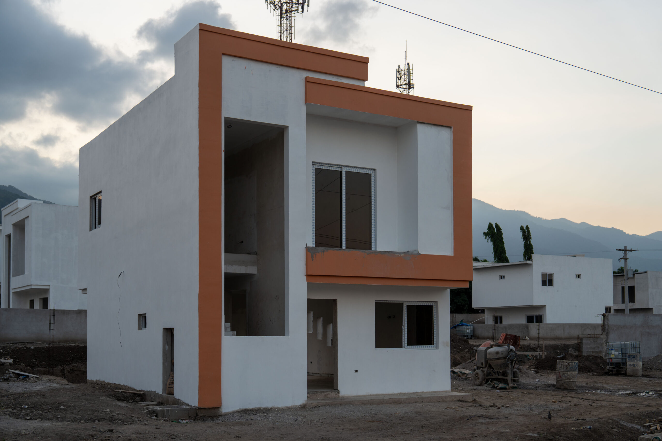 Casas en venta – Jardines del Este